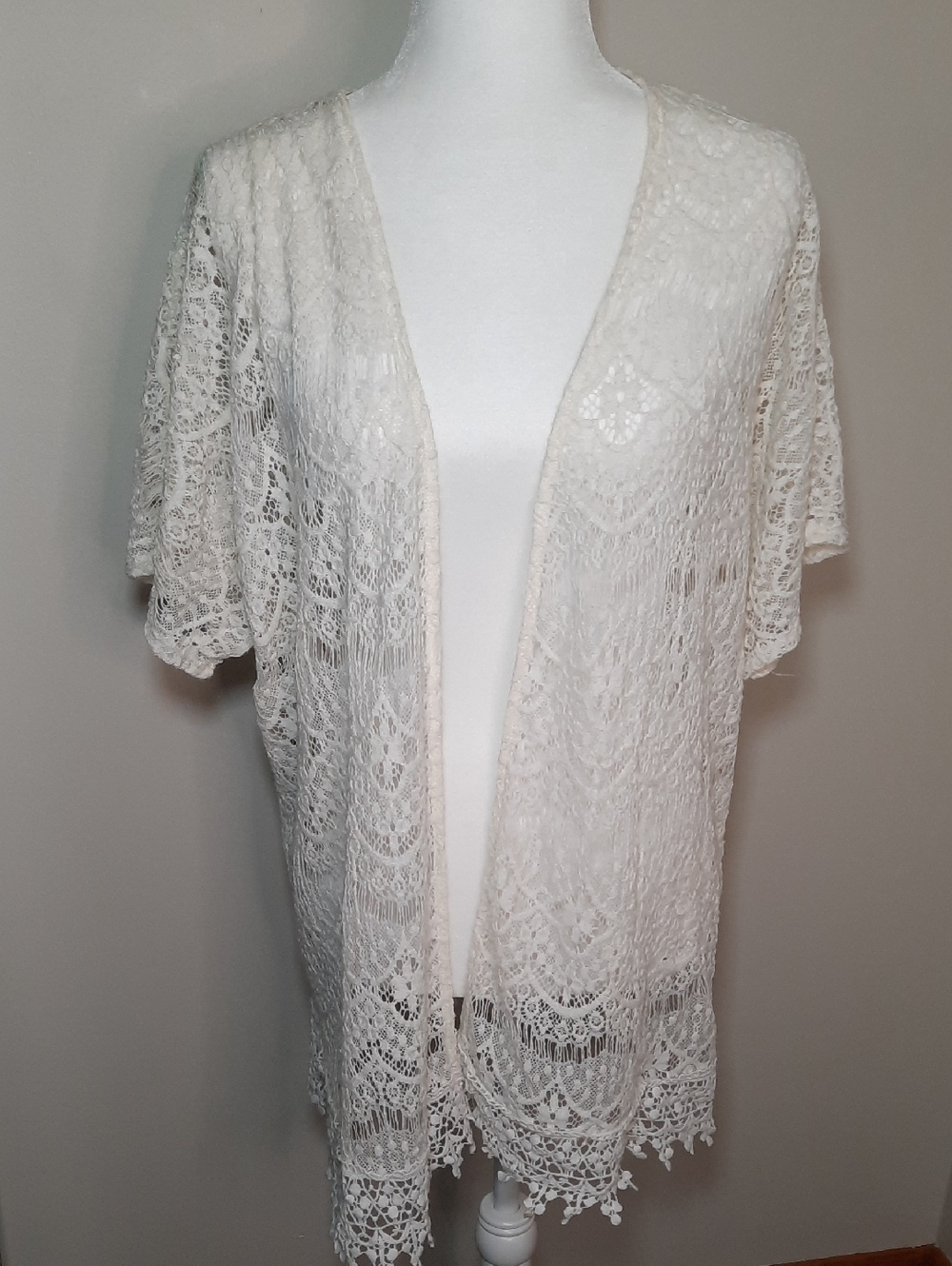 Misia Cream Lace Short Sleeve Open-Front Kimono